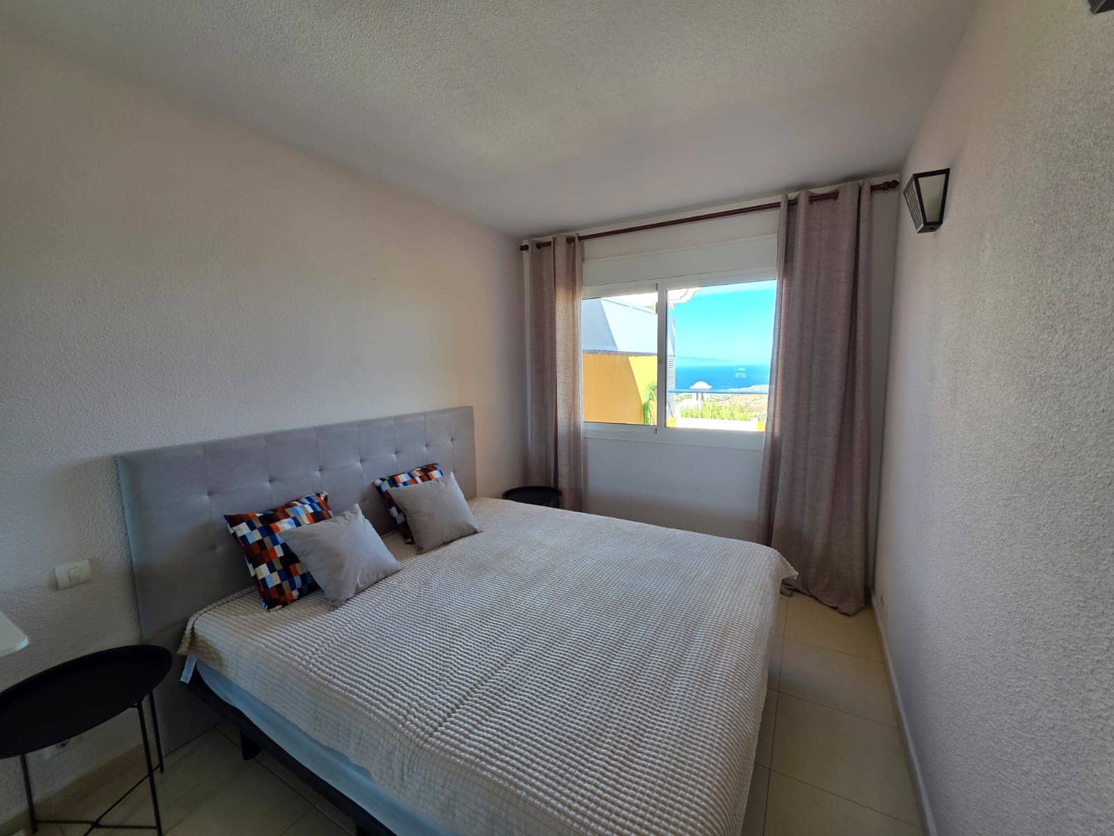 2 bedroom Penthouse for rent in Costa Adeje with pool garage - € 1,590 (Ref: 9858981)