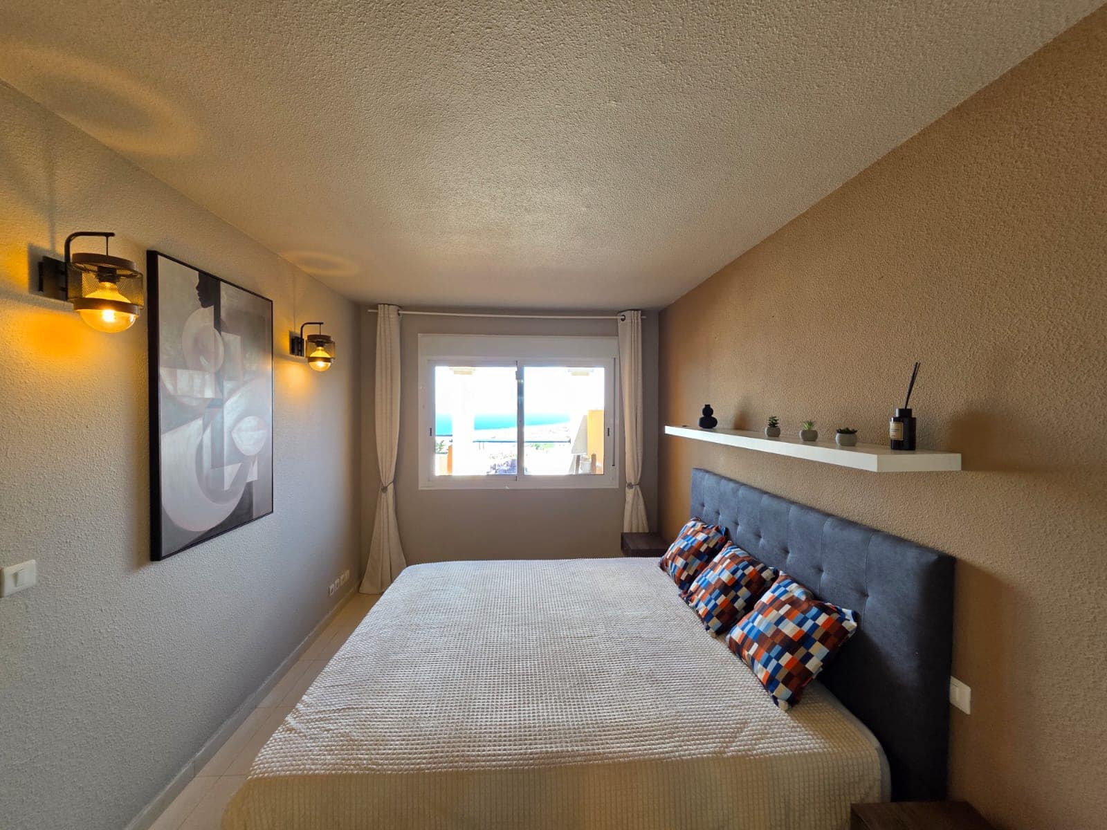2 bedroom Penthouse for rent in Costa Adeje with pool garage - € 1,590 (Ref: 9858981)