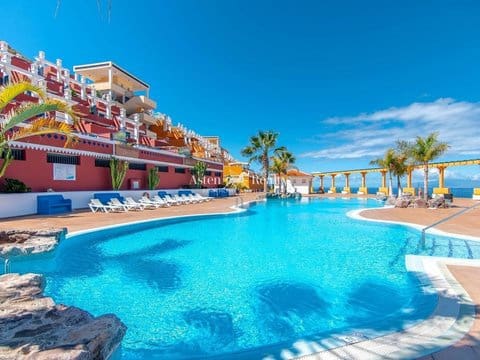2 bedroom Penthouse for rent in Costa Adeje with pool garage - € 1,590 (Ref: 9858981)