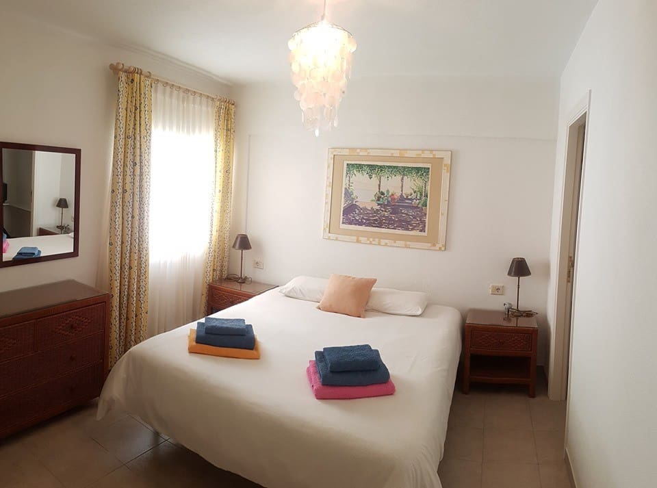 2 bedroom Beach Apartment for rent in La Caleta Adeje with pool garage - € 1,950 (Ref: 9872495)