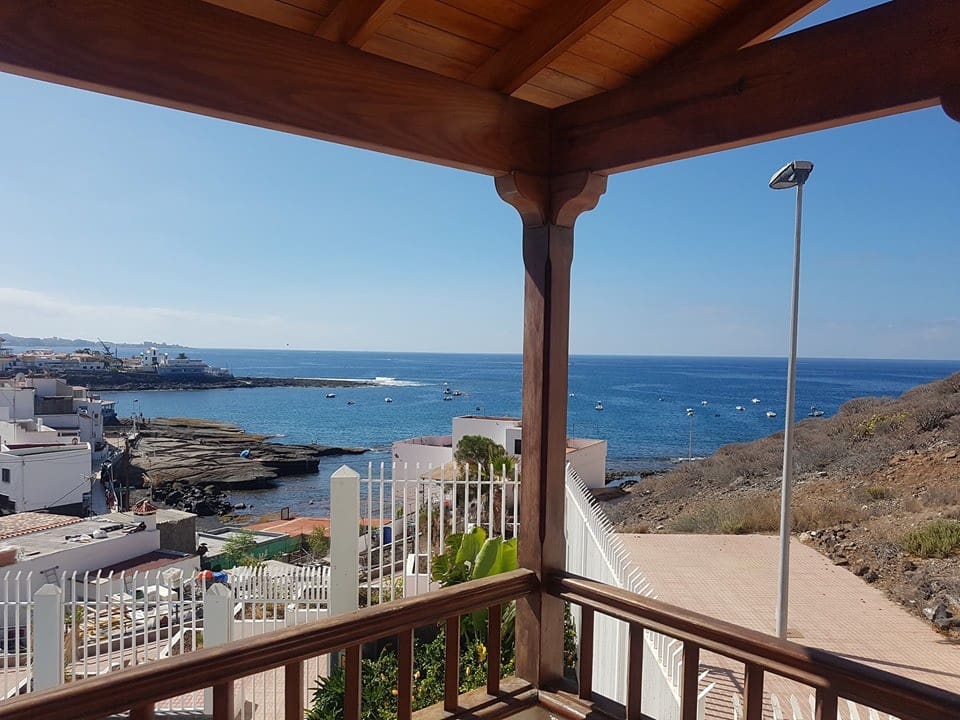 2 bedroom Beach Apartment for rent in La Caleta Adeje with pool garage - € 1,950 (Ref: 9872495)