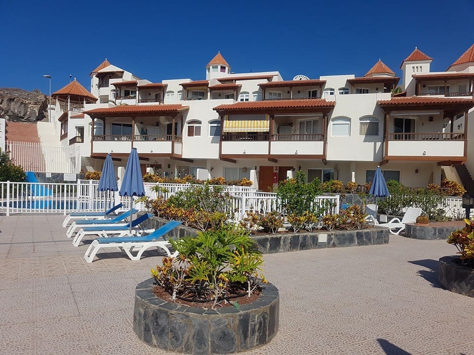 2 bedroom Beach Apartment for rent in La Caleta Adeje with pool garage - € 1,950 (Ref: 9872495)