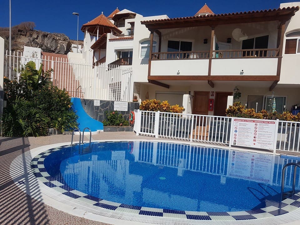 2 bedroom Beach Apartment for rent in La Caleta Adeje with pool garage - € 1,950 (Ref: 9872495)