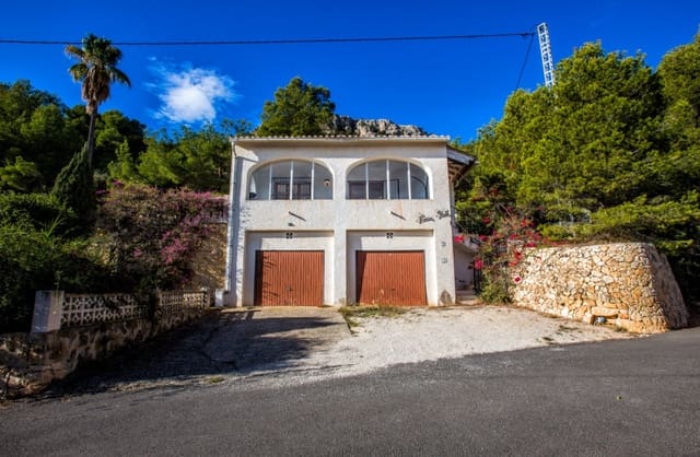 4 makuuhuone Huvila myytävänä paikassa Oltamar - Cucarres, Calpe / Calp mukana uima-altaan 
autotalli - 995 000 € (Ref: 10120516)