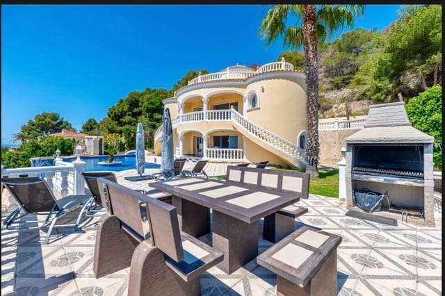 2 bedroom Villa for sale in Calpe / Calp with pool garage - € 1,400,000 (Ref: 3337797)