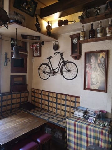 Commercial for sale in Moraira, Teulada-Moraira - € 299,999 (Ref: 3337871)