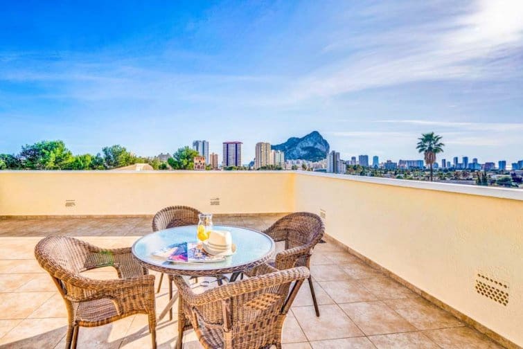 3 bedroom Villa for sale in Calpe / Calp with pool garage - € 725,000 (Ref: 8835270)