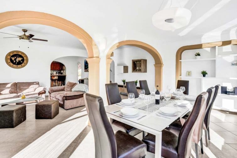 3 bedroom Villa for sale in Calpe / Calp with pool garage - € 725,000 (Ref: 8835270)