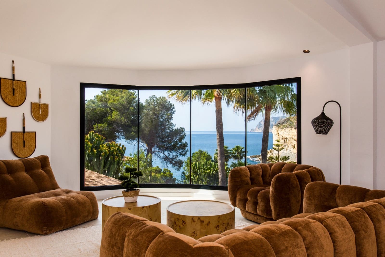 4 bedroom Villa for sale in Benissa with pool garage - € 1,650,000 (Ref: 8990045)