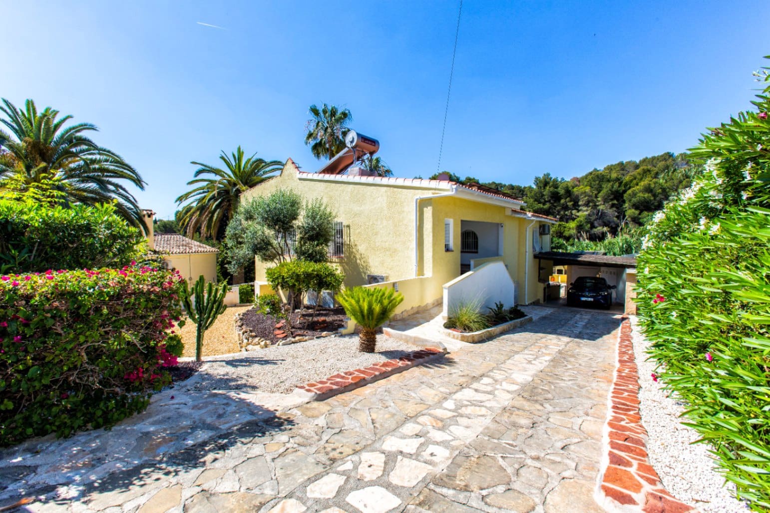 5 soveværelse Villa til salg i Benissa med garage - € 730.000 (Ref: 9049618)