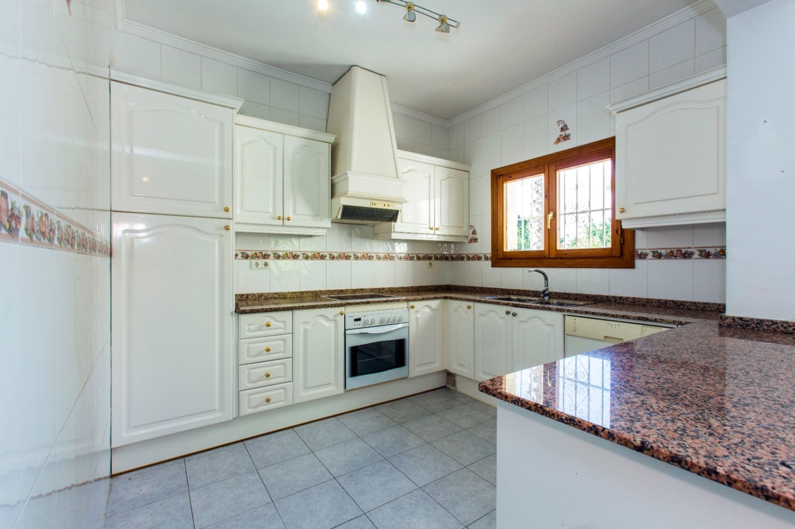 2 slaapkamer Villa te koop in Calpe / Calp met zwembad garage - € 350.000 (Ref: 9131149)