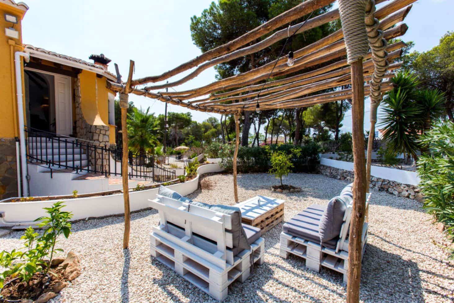 2 soveværelse Villa til salg i Benissa med swimmingpool garage - € 895.000 (Ref: 9205715)