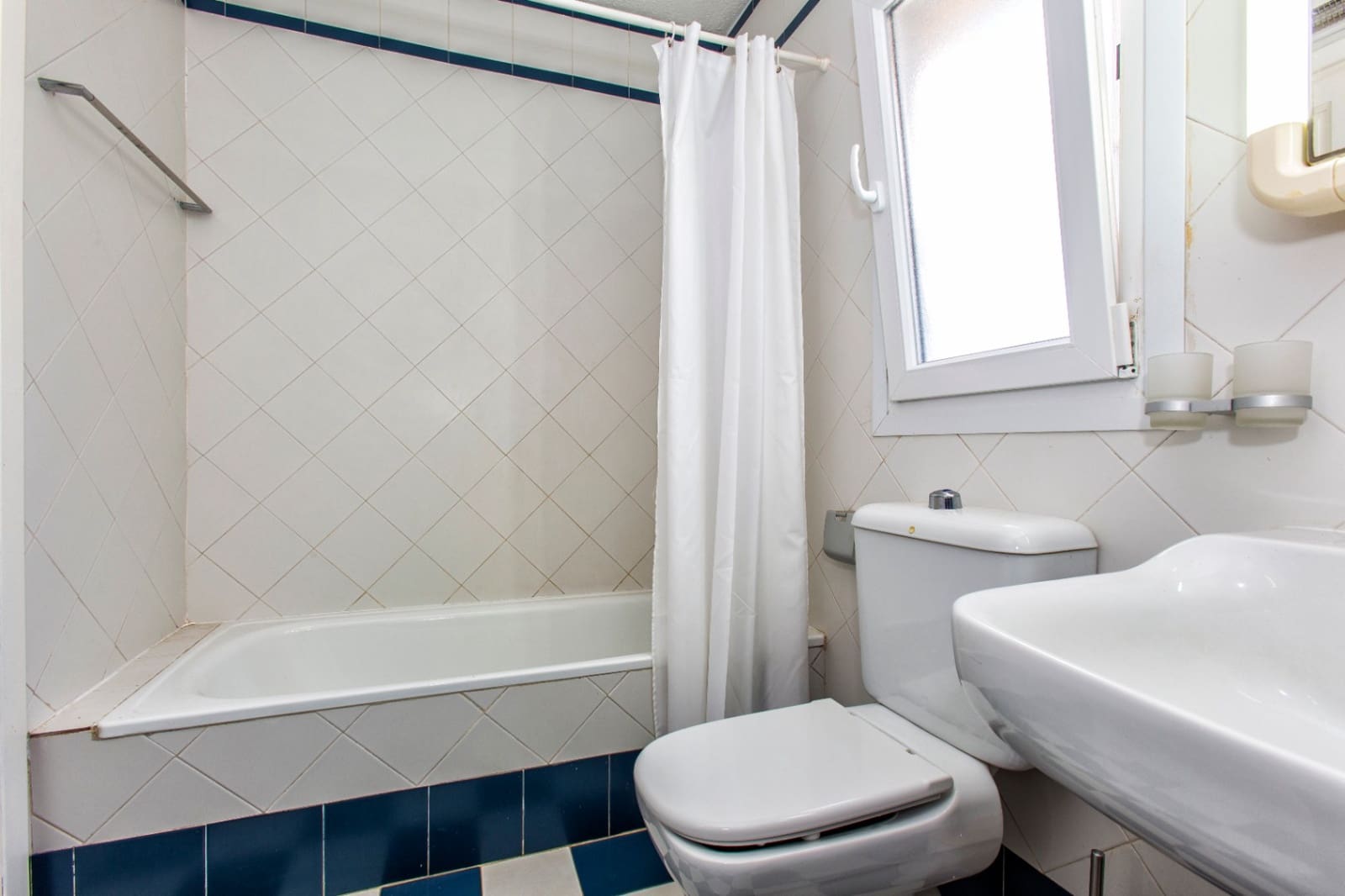 2 soveværelse Villa til salg i Pinosol med swimmingpool garage - € 450.000 (Ref: 9525553)