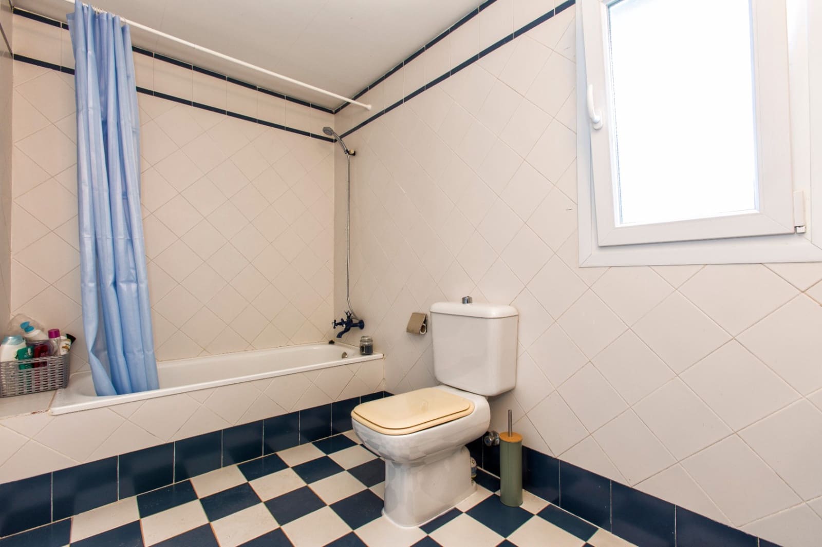 2 soveværelse Villa til salg i Pinosol med swimmingpool garage - € 450.000 (Ref: 9525553)