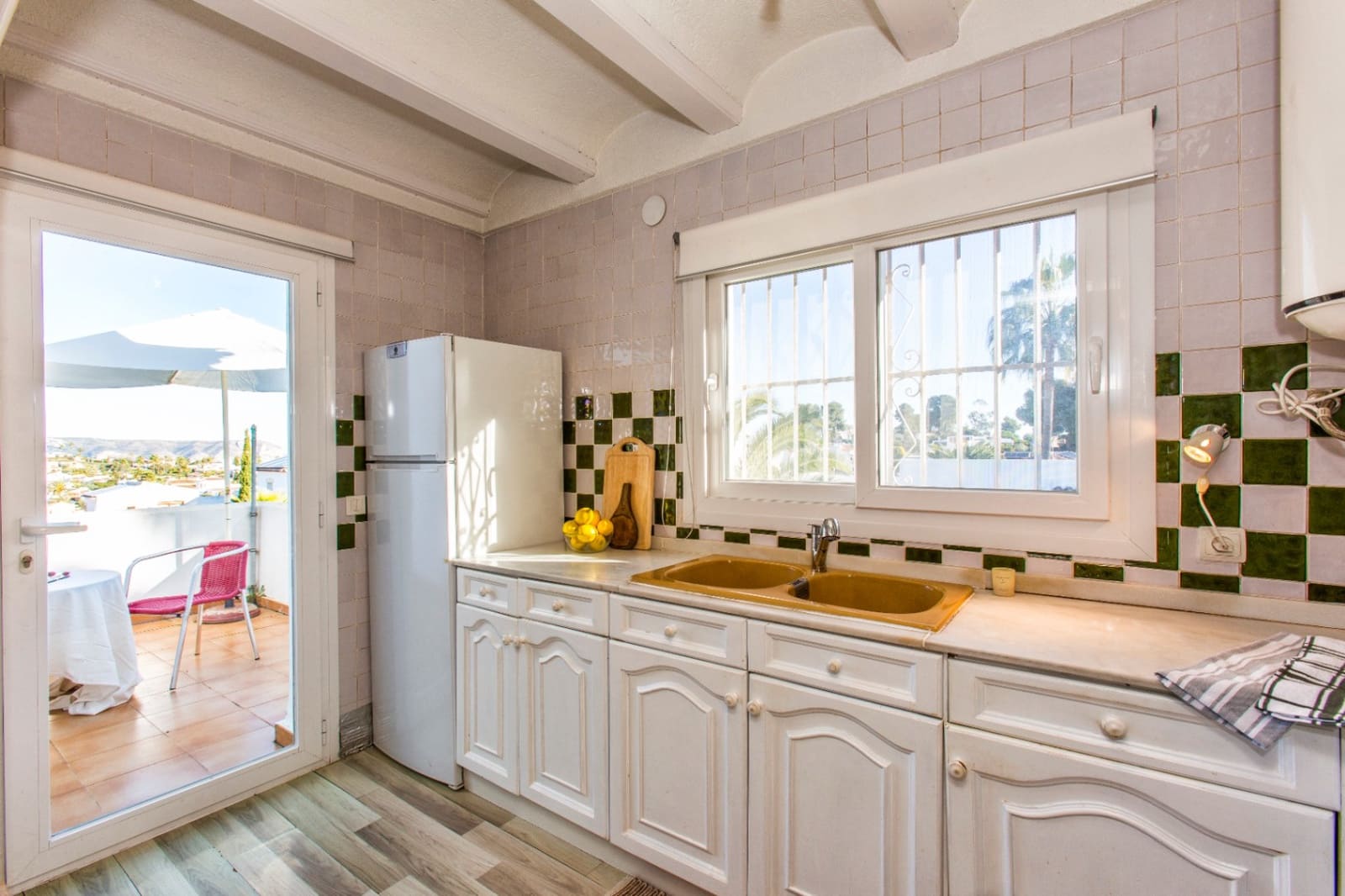 2 soveværelse Villa til salg i Pinosol med swimmingpool garage - € 450.000 (Ref: 9525553)