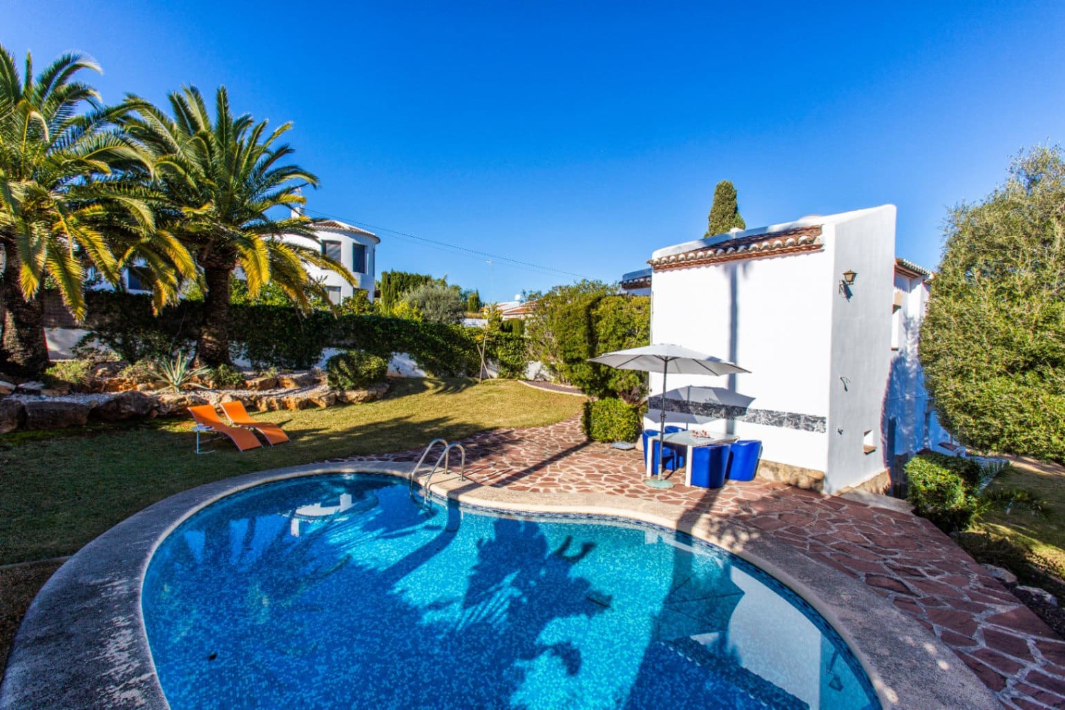 2 soveværelse Villa til salg i Pinosol med swimmingpool garage - € 450.000 (Ref: 9525553)