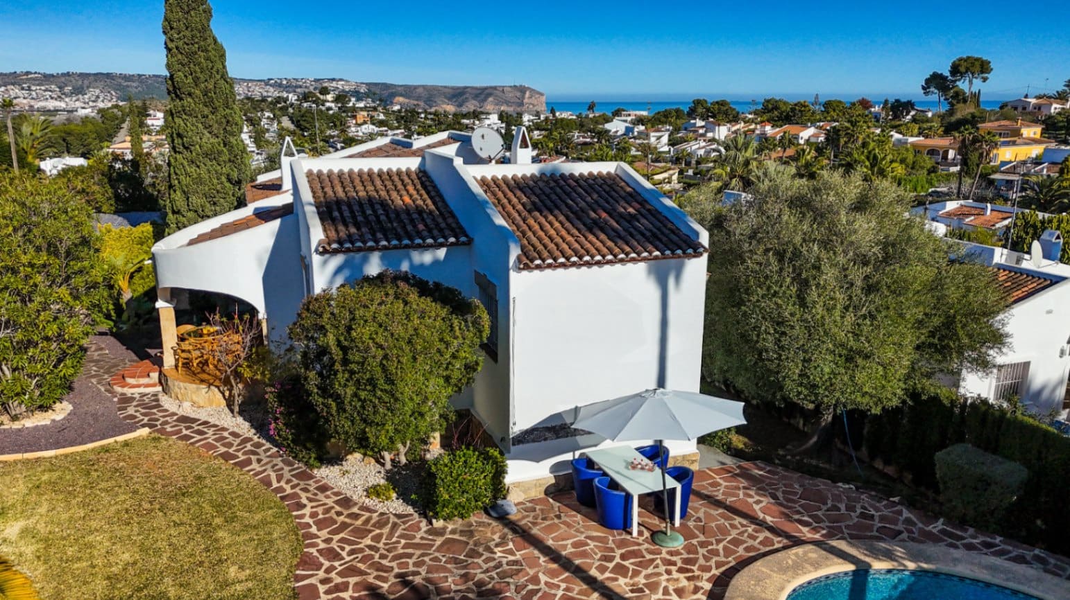 2 soveværelse Villa til salg i Pinosol med swimmingpool garage - € 450.000 (Ref: 9525553)