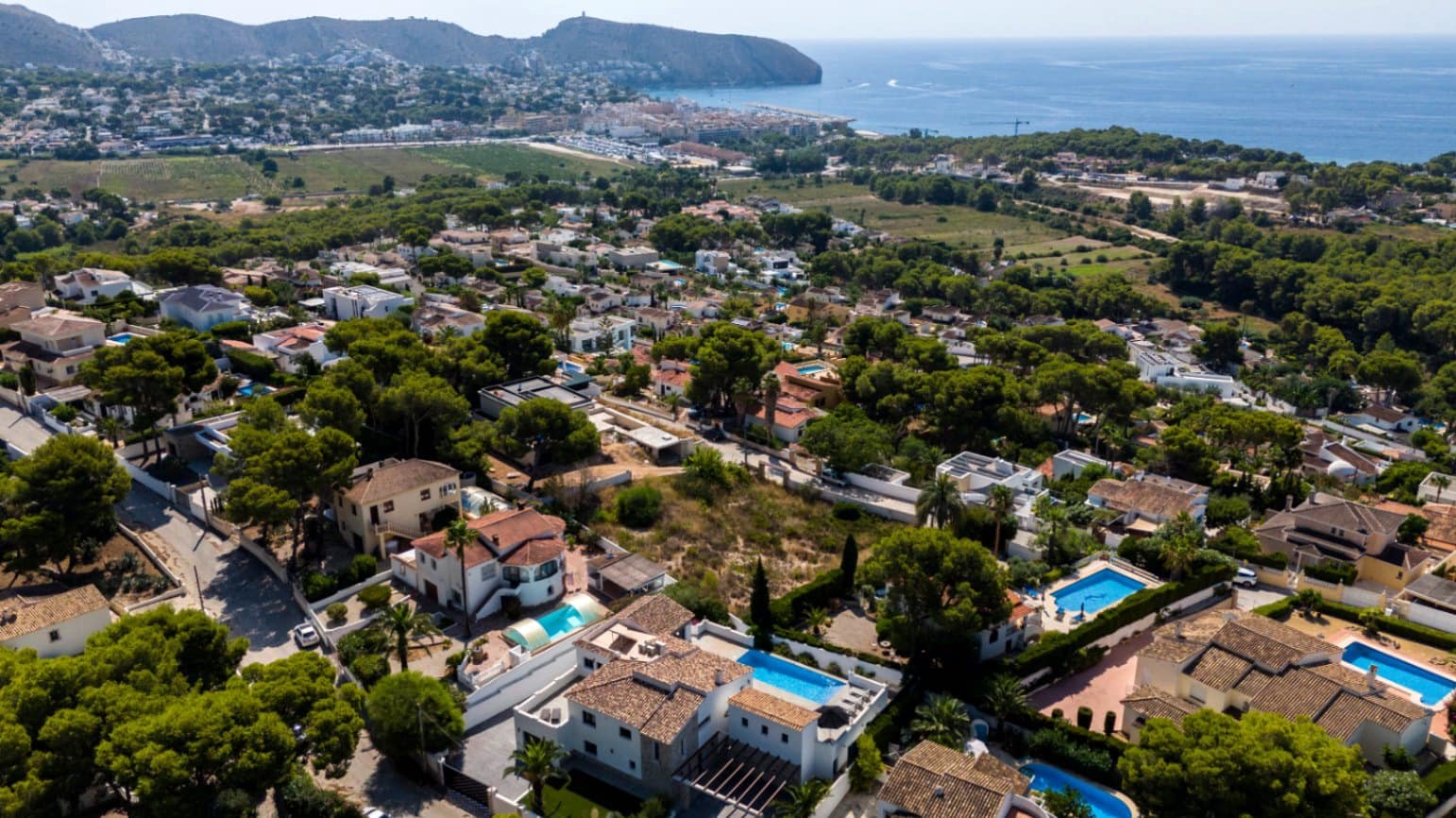 4 soveværelse Villa til salg i Moraira med swimmingpool garage - € 1.195.000 (Ref: 9996354)