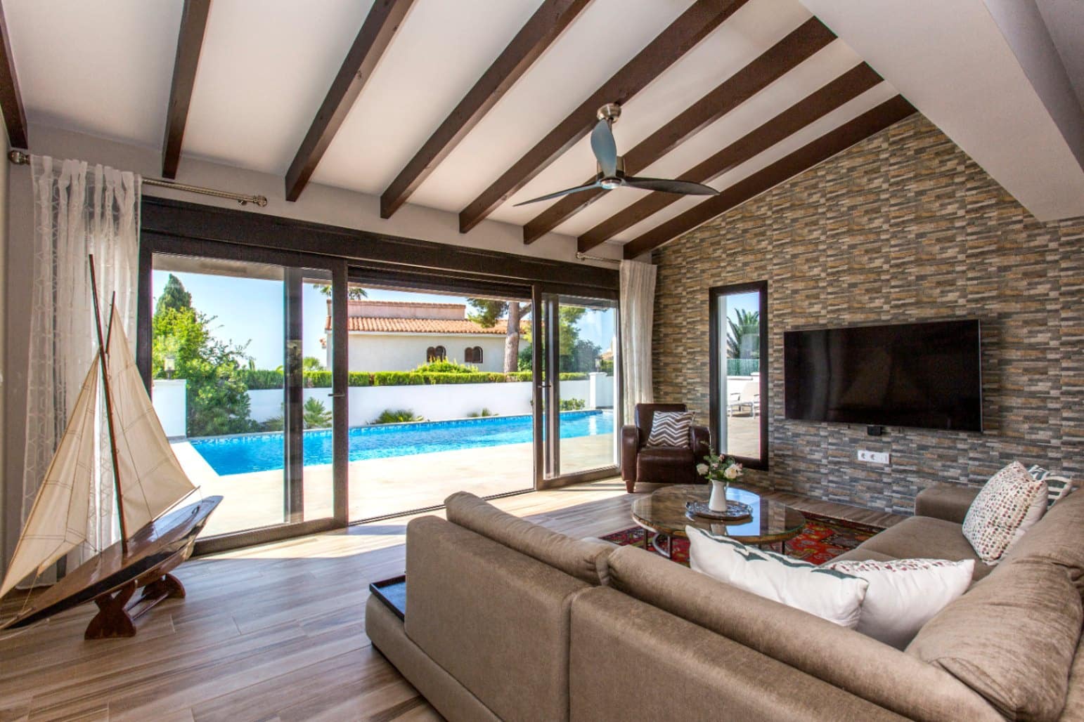 4 soveværelse Villa til salg i Moraira med swimmingpool garage - € 1.195.000 (Ref: 9996354)
