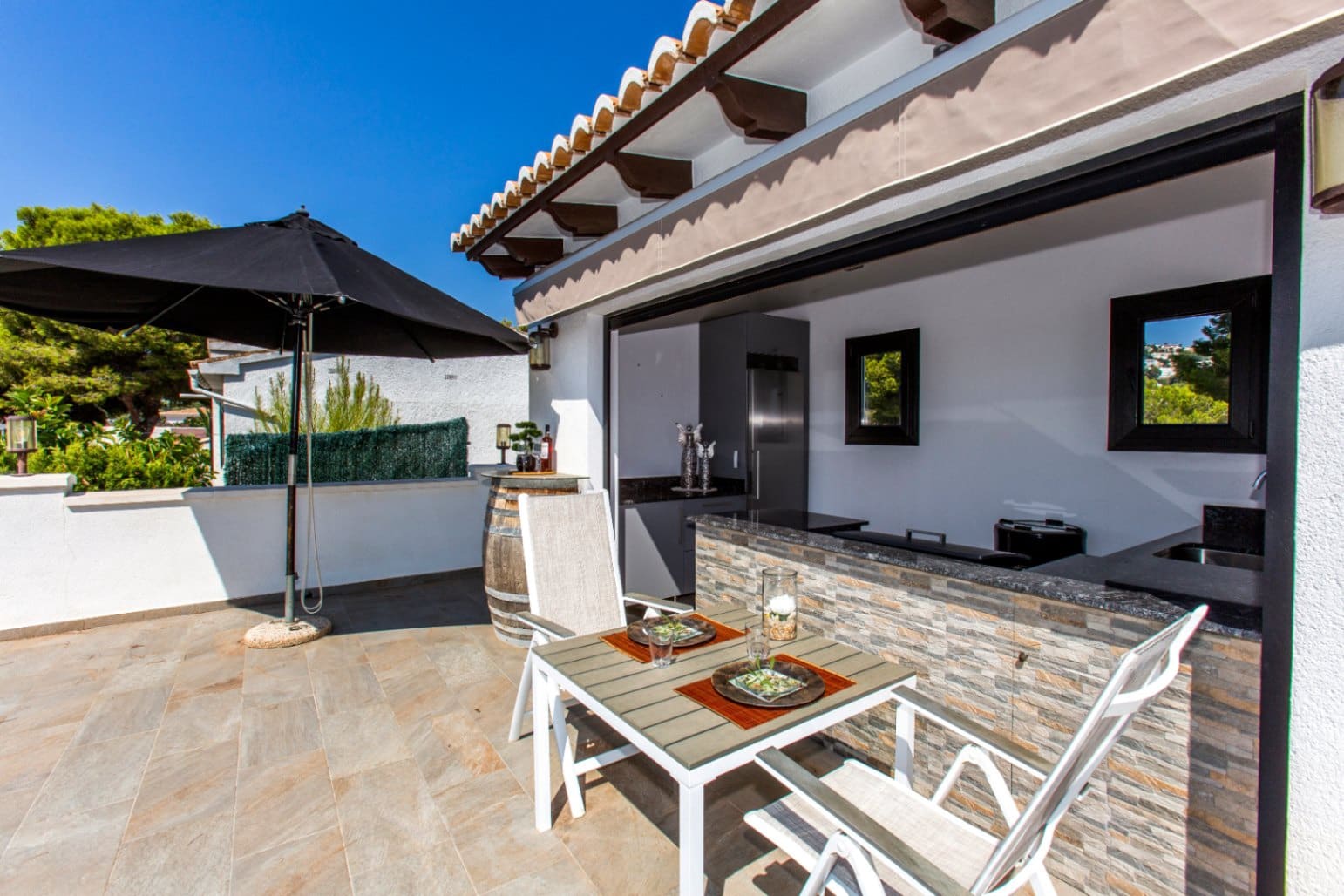 4 soveværelse Villa til salg i Moraira med swimmingpool garage - € 1.195.000 (Ref: 9996354)
