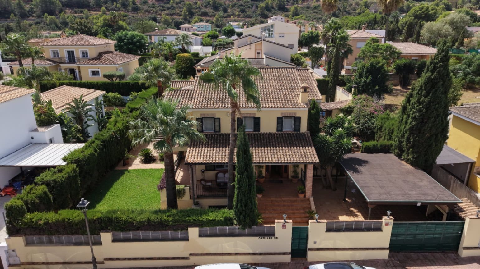 4 sovrum Villa till salu i Denia med pool garage - 875 000 € (Ref: 10181621)