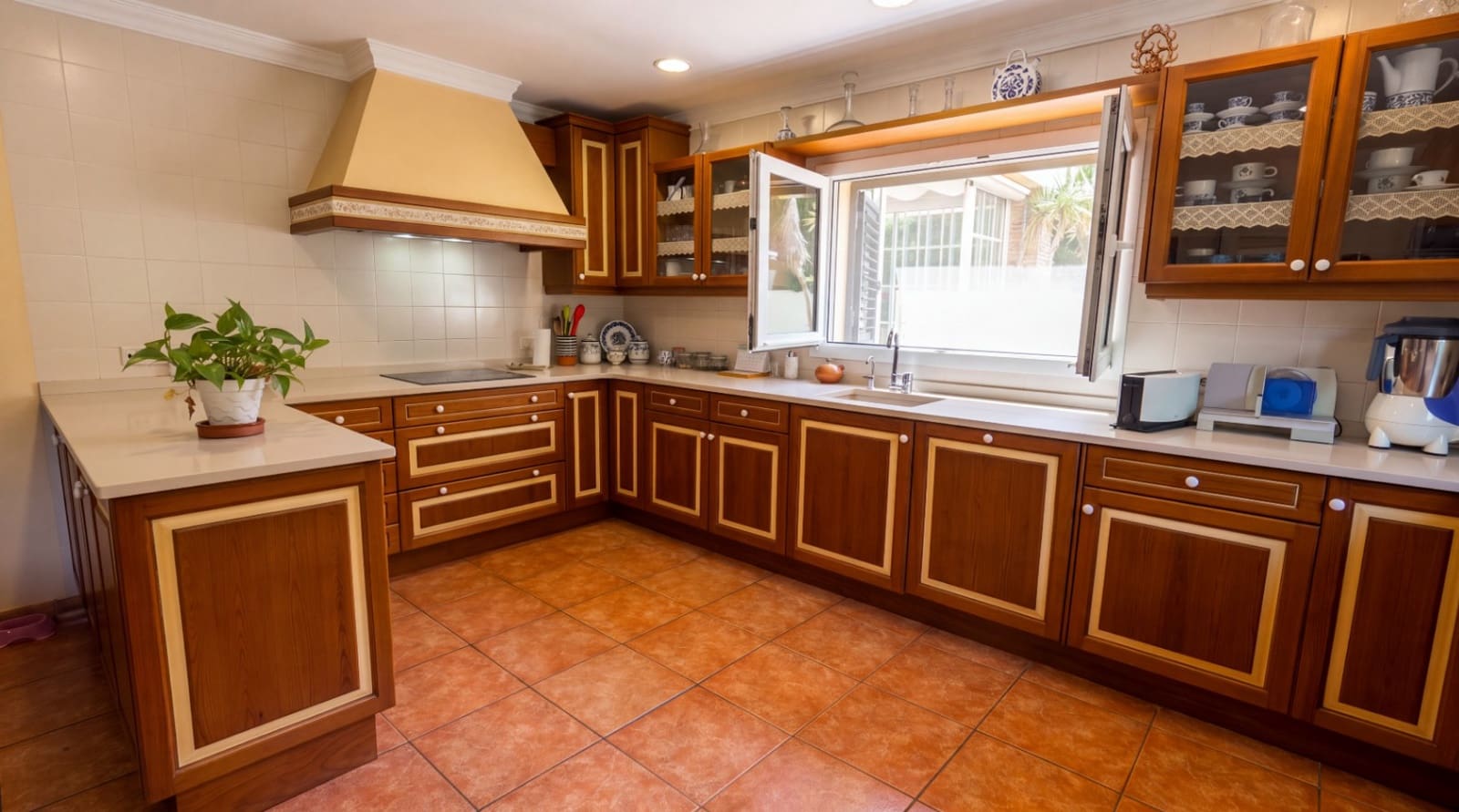 4 sovrum Villa till salu i Denia med pool garage - 875 000 € (Ref: 10181621)