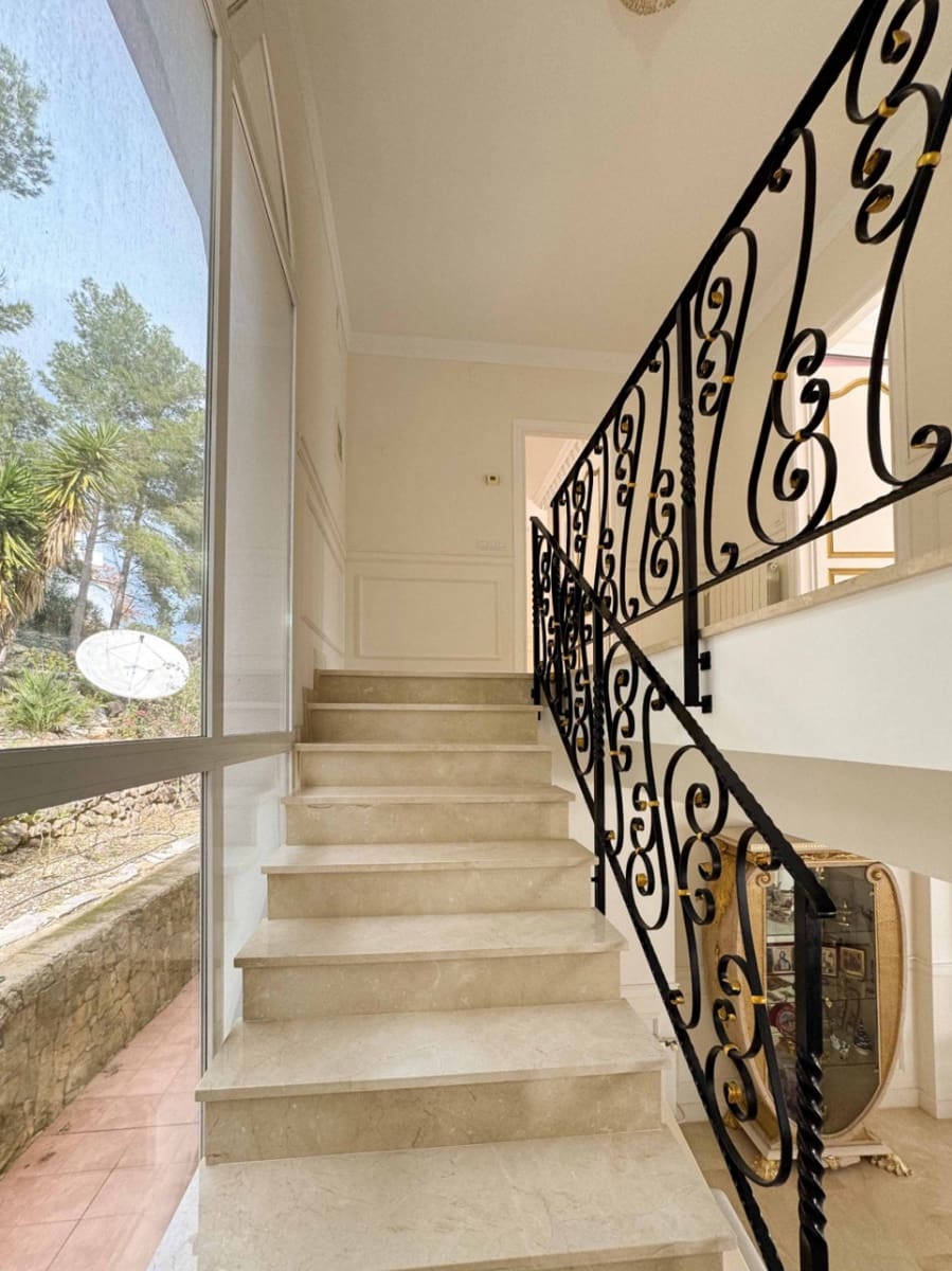6 sovrum Villa till salu i La Sella med pool garage - 2 100 000 € (Ref: 9904735)