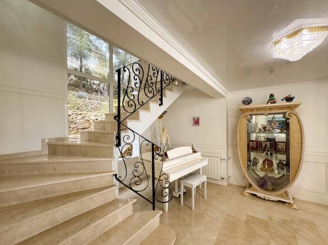 6 sovrum Villa till salu i La Sella med pool garage - 2 100 000 € (Ref: 9904735)