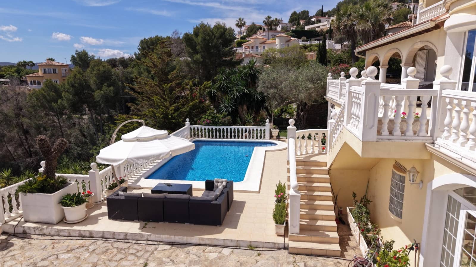6 sovrum Villa till salu i La Sella med pool garage - 2 100 000 € (Ref: 9904735)