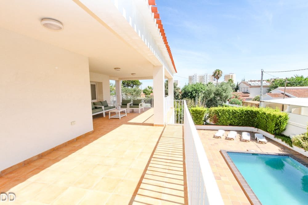 6 quarto Moradia para venda em Denia com piscina garagem - 975 000 € (Ref: 9904737)