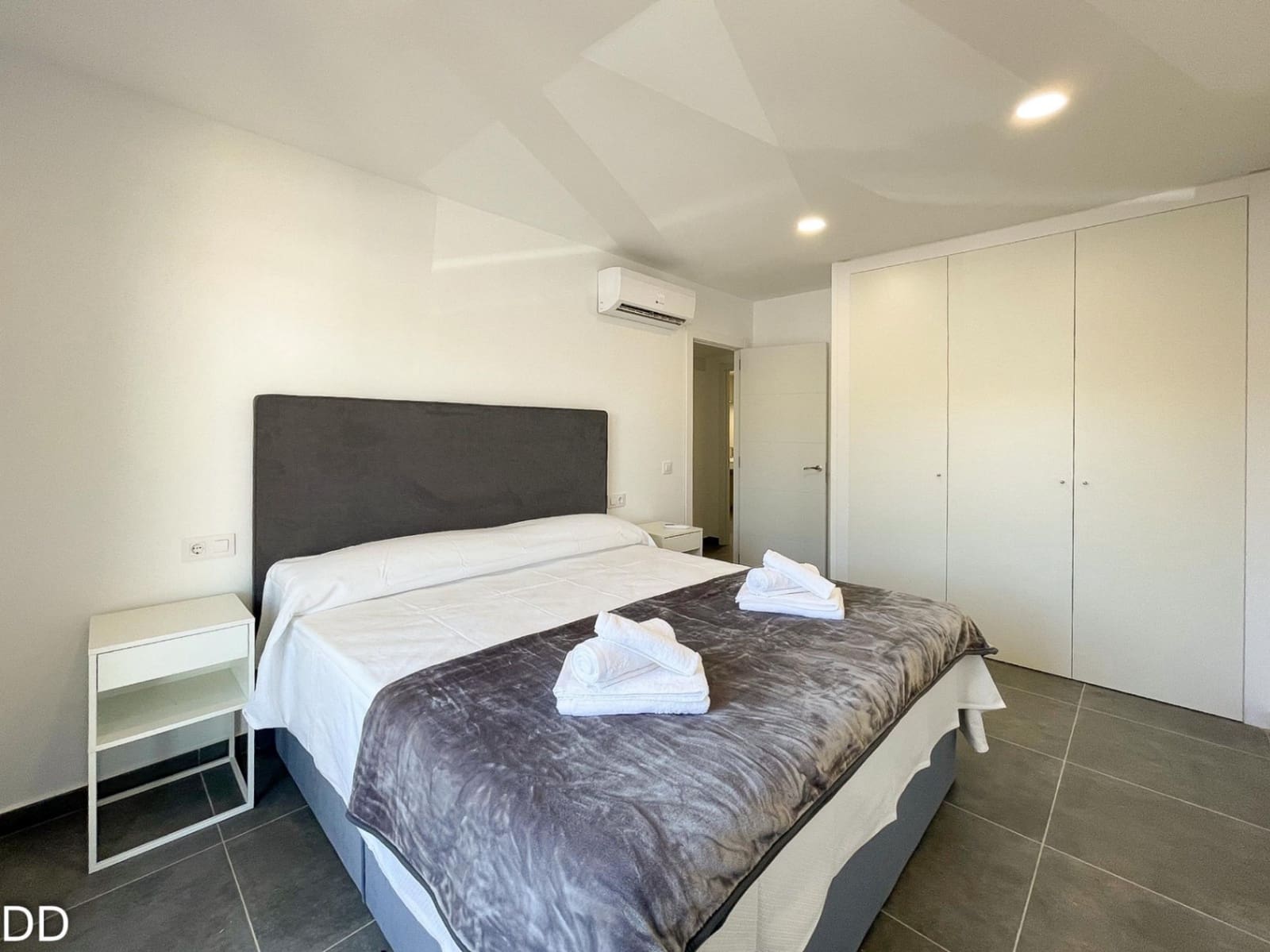 6 quarto Moradia para venda em Denia com piscina garagem - 975 000 € (Ref: 9904737)