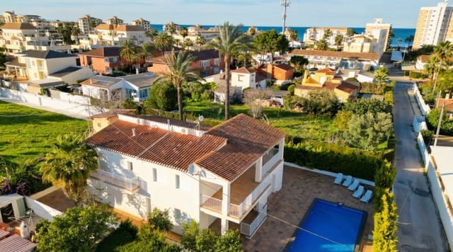 6 quarto Moradia para venda em Las Marinas / Les Marines, Dénia com piscina garagem - 975 000 € (Ref: 9904737)