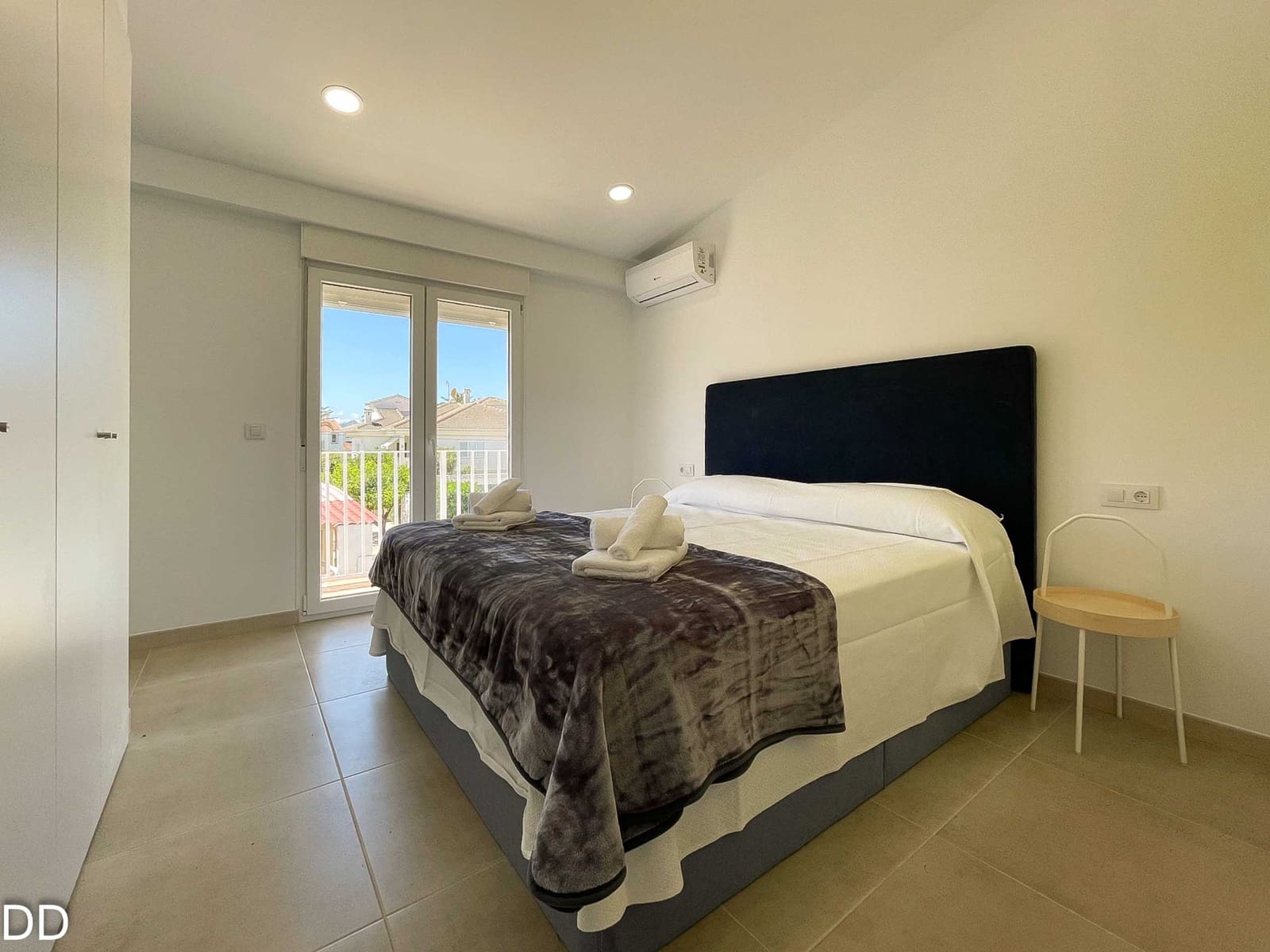 6 quarto Moradia para venda em Denia com piscina garagem - 975 000 € (Ref: 9904737)