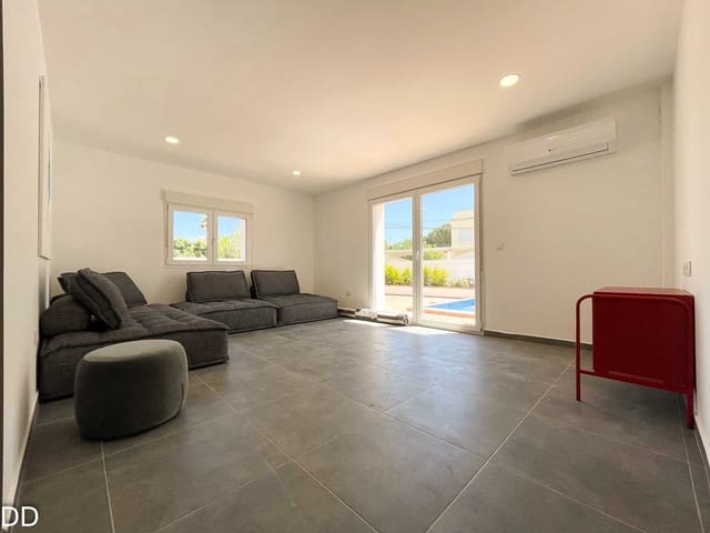 6 quarto Moradia para venda em Las Marinas / Les Marines, Dénia com piscina garagem - 975 000 € (Ref: 9904737)