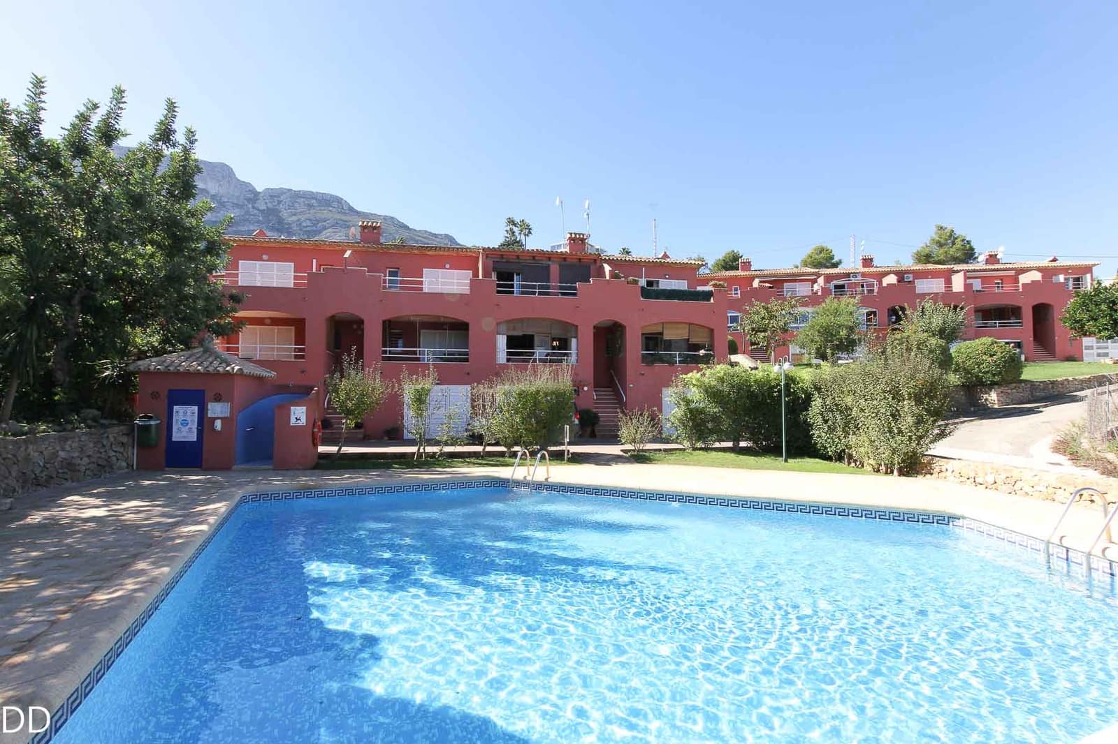 3 soveværelse Bungalow til salg i Denia med swimmingpool - € 439.000 (Ref: 9904739)