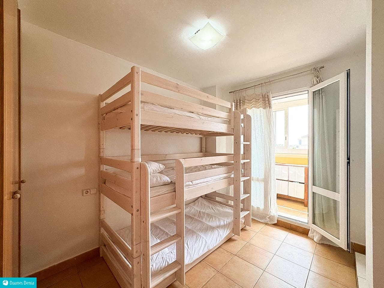 2 slaapkamer Penthouse te koop in Denia met zwembad garage - € 385.000 (Ref: 9904742)