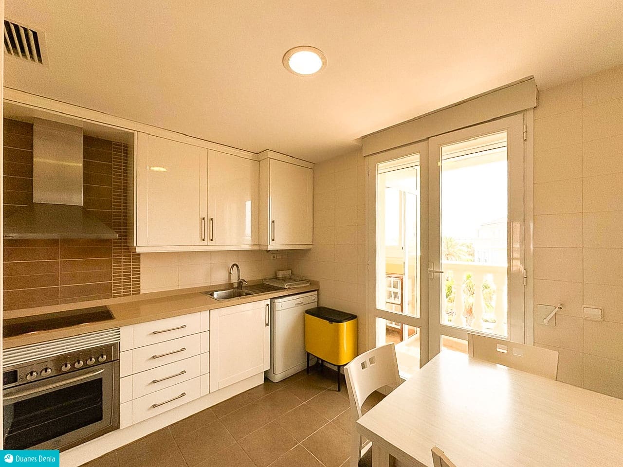 2 slaapkamer Penthouse te koop in Denia met zwembad garage - € 385.000 (Ref: 9904742)