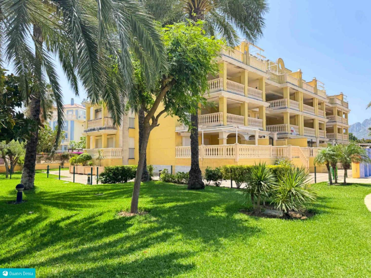 2 slaapkamer Penthouse te koop in Denia met zwembad garage - € 385.000 (Ref: 9904742)