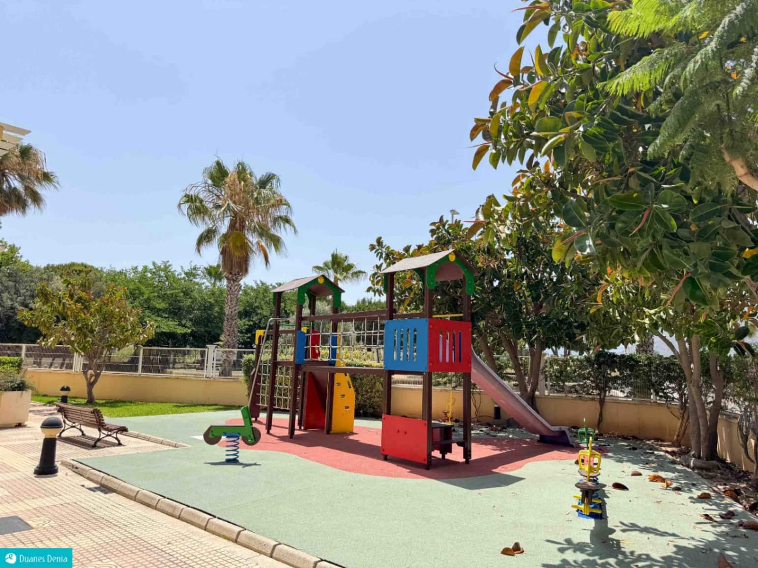 2 slaapkamer Penthouse te koop in Denia met zwembad garage - € 385.000 (Ref: 9904742)