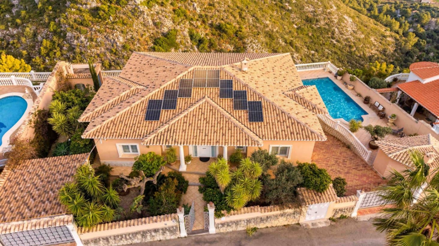 5 sovrum Villa till salu i Denia med pool garage - 1 150 000 € (Ref: 9904745)