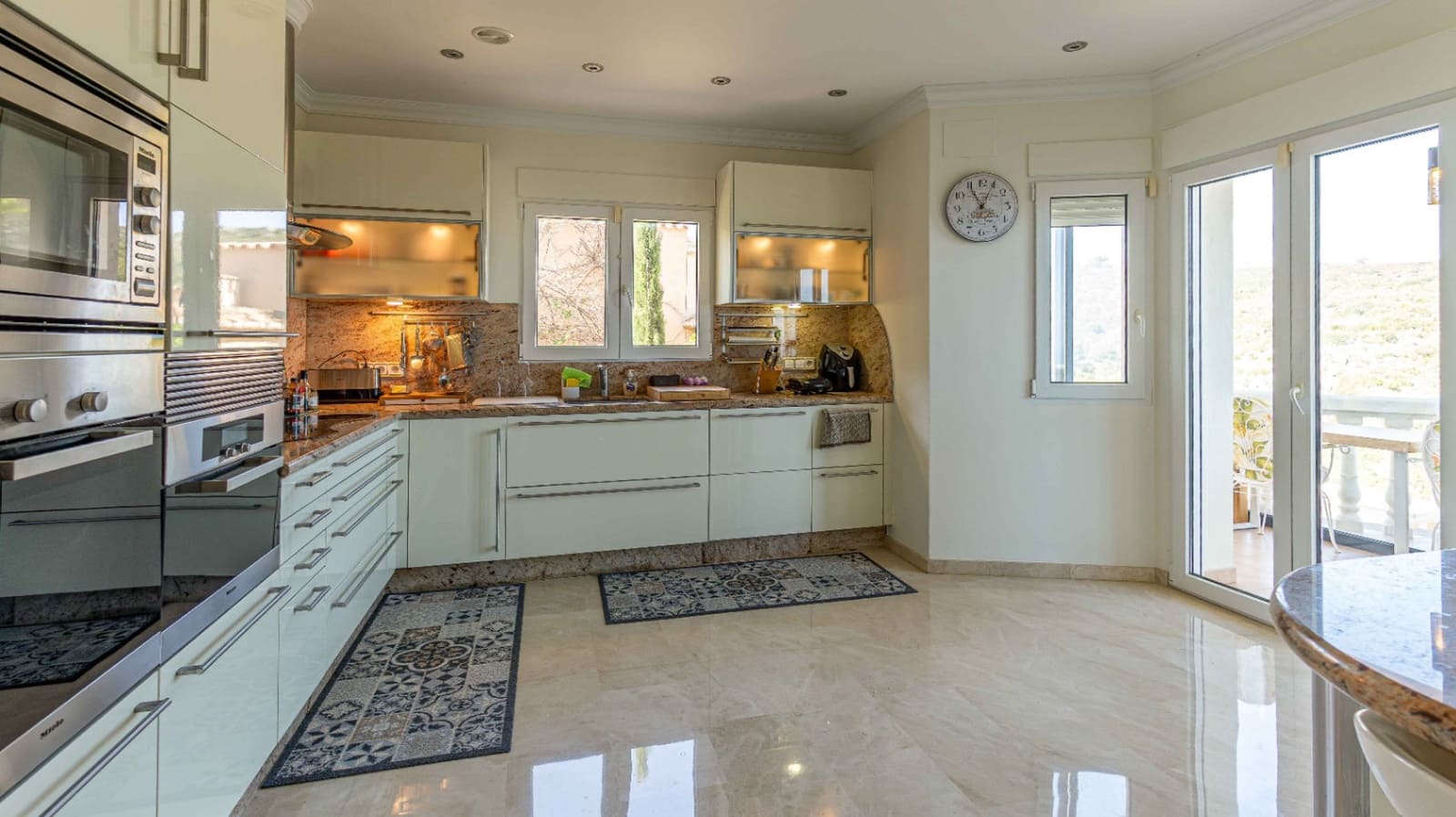 5 sovrum Villa till salu i Denia med pool garage - 1 150 000 € (Ref: 9904745)