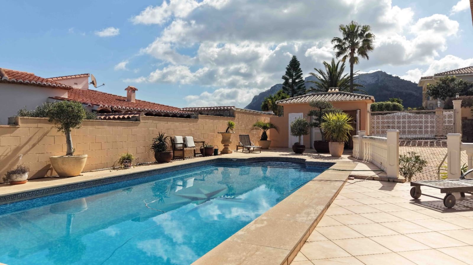 5 sovrum Villa till salu i Denia med pool garage - 1 150 000 € (Ref: 9904745)