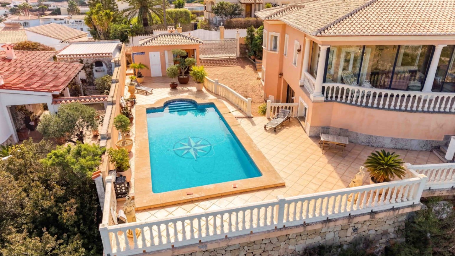 5 sovrum Villa till salu i Denia med pool garage - 1 150 000 € (Ref: 9904745)