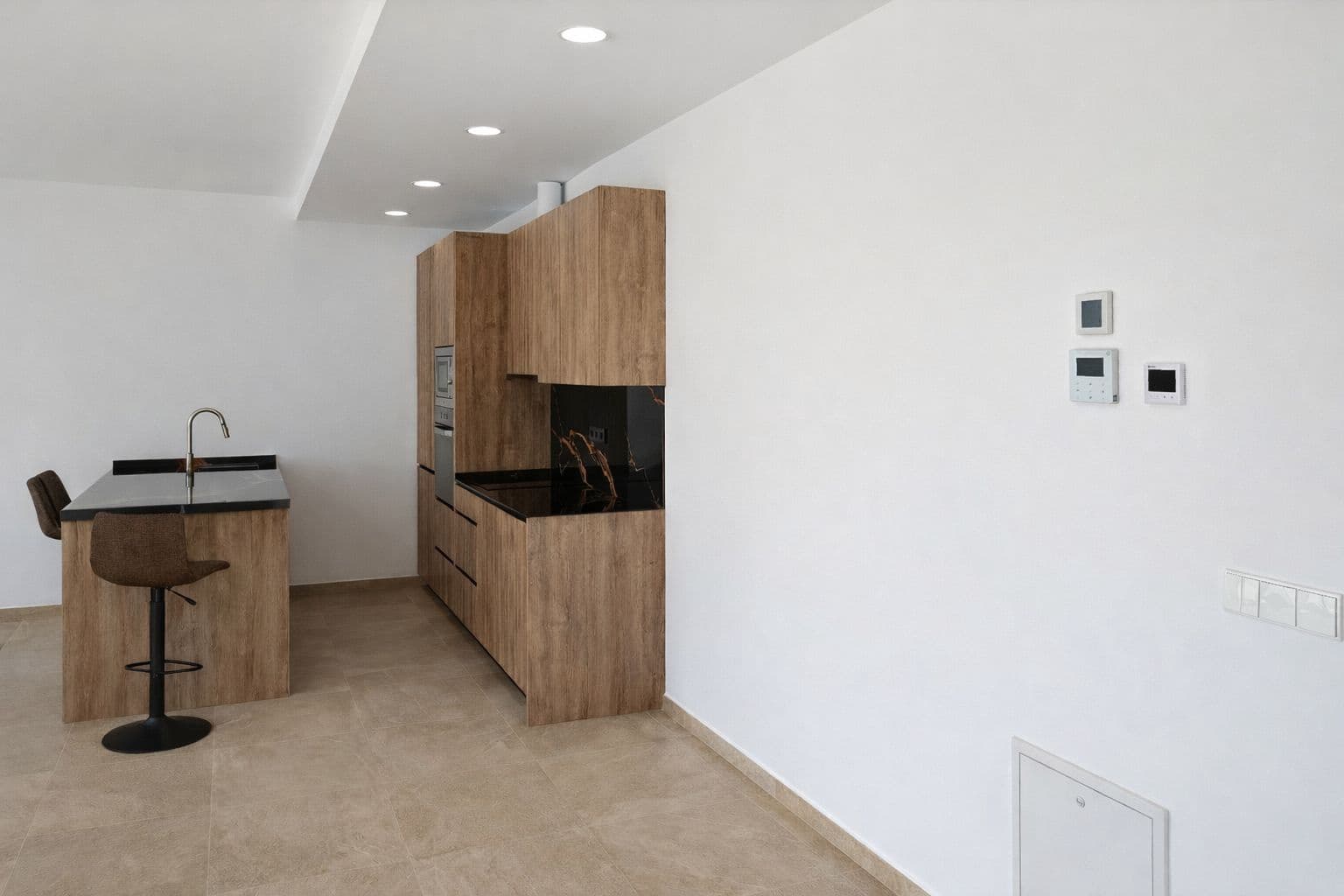 3 bedroom Villa for sale in Benissa with pool garage - € 1,175,000 (Ref: 9904746)