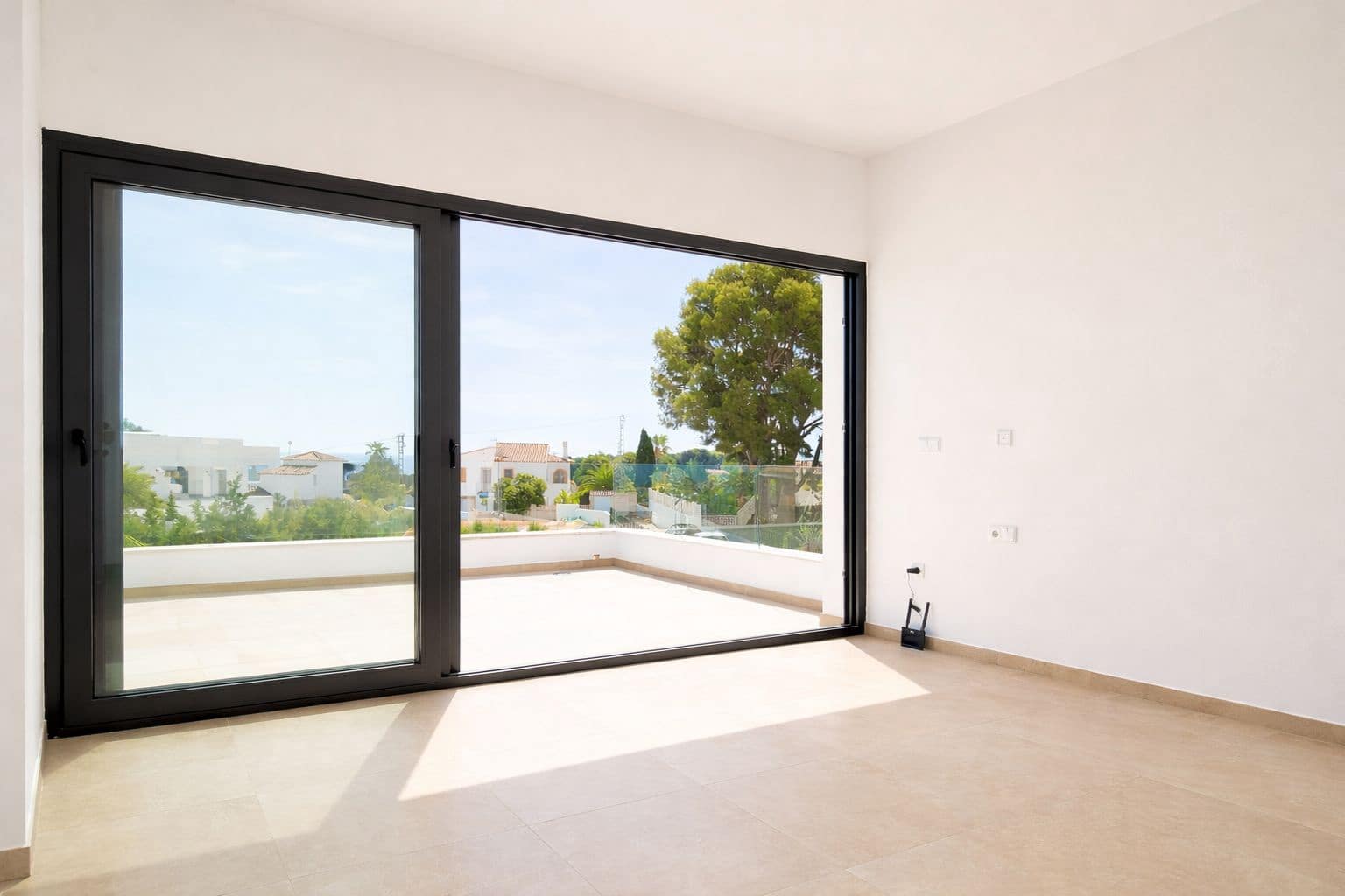 3 bedroom Villa for sale in Benissa with pool garage - € 1,175,000 (Ref: 9904746)