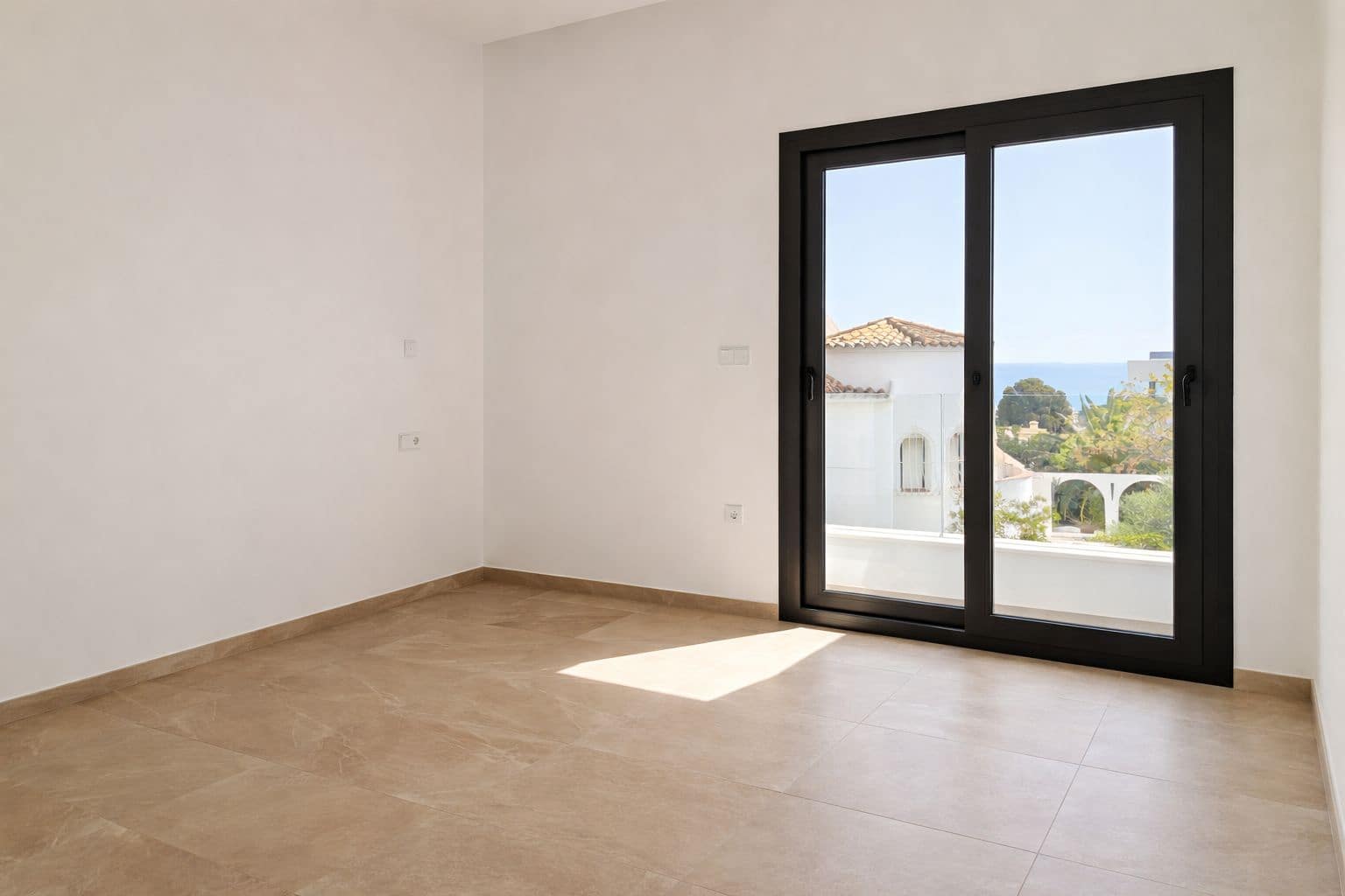 3 bedroom Villa for sale in Benissa with pool garage - € 1,175,000 (Ref: 9904746)