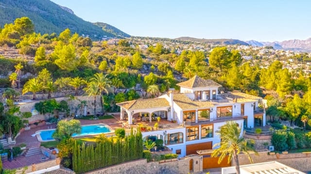 6 quarto Moradia para venda em Dénia com piscina garagem - 3 570 000 € (Ref: 9904747)