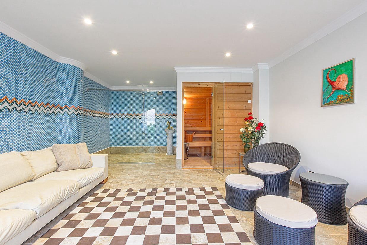 6 quarto Moradia para venda em Denia com piscina garagem - 3 570 000 € (Ref: 9904747)