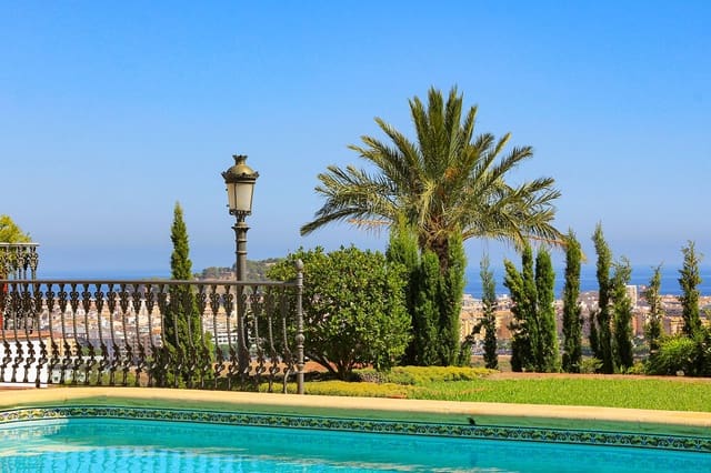 6 quarto Moradia para venda em Dénia com piscina garagem - 3 570 000 € (Ref: 9904747)