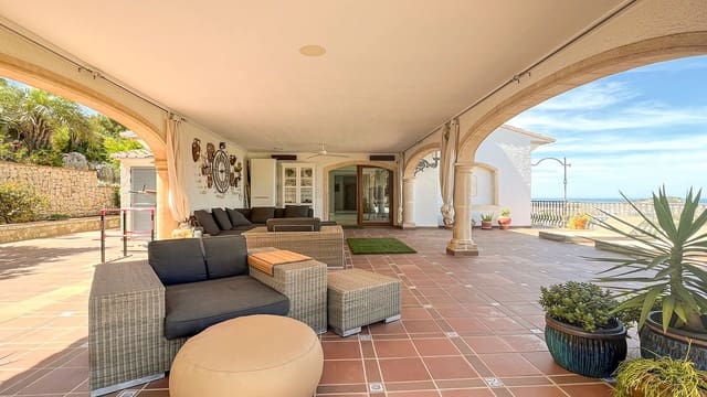 6 quarto Moradia para venda em Dénia com piscina garagem - 3 570 000 € (Ref: 9904747)